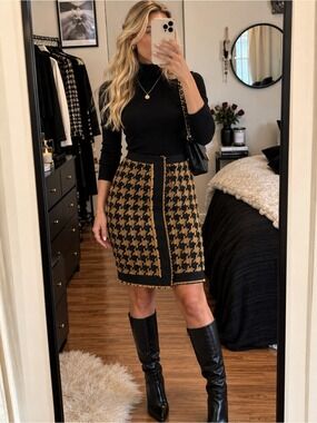 Vintage Carlisle Wool Blend Bouclé Houndstooth Fringe Pencil Skirt Quiet Luxury